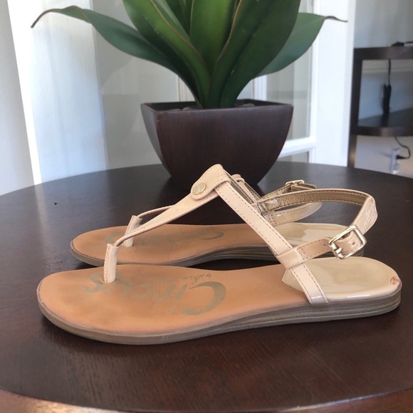 Circus by Sam Edelman Cayden nude patent T strap sandal shoes size 6 - Picture 4 of 9
